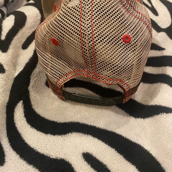 Alaska cap-Adjustable-Red/Black/Gray - Picture 3 of 4